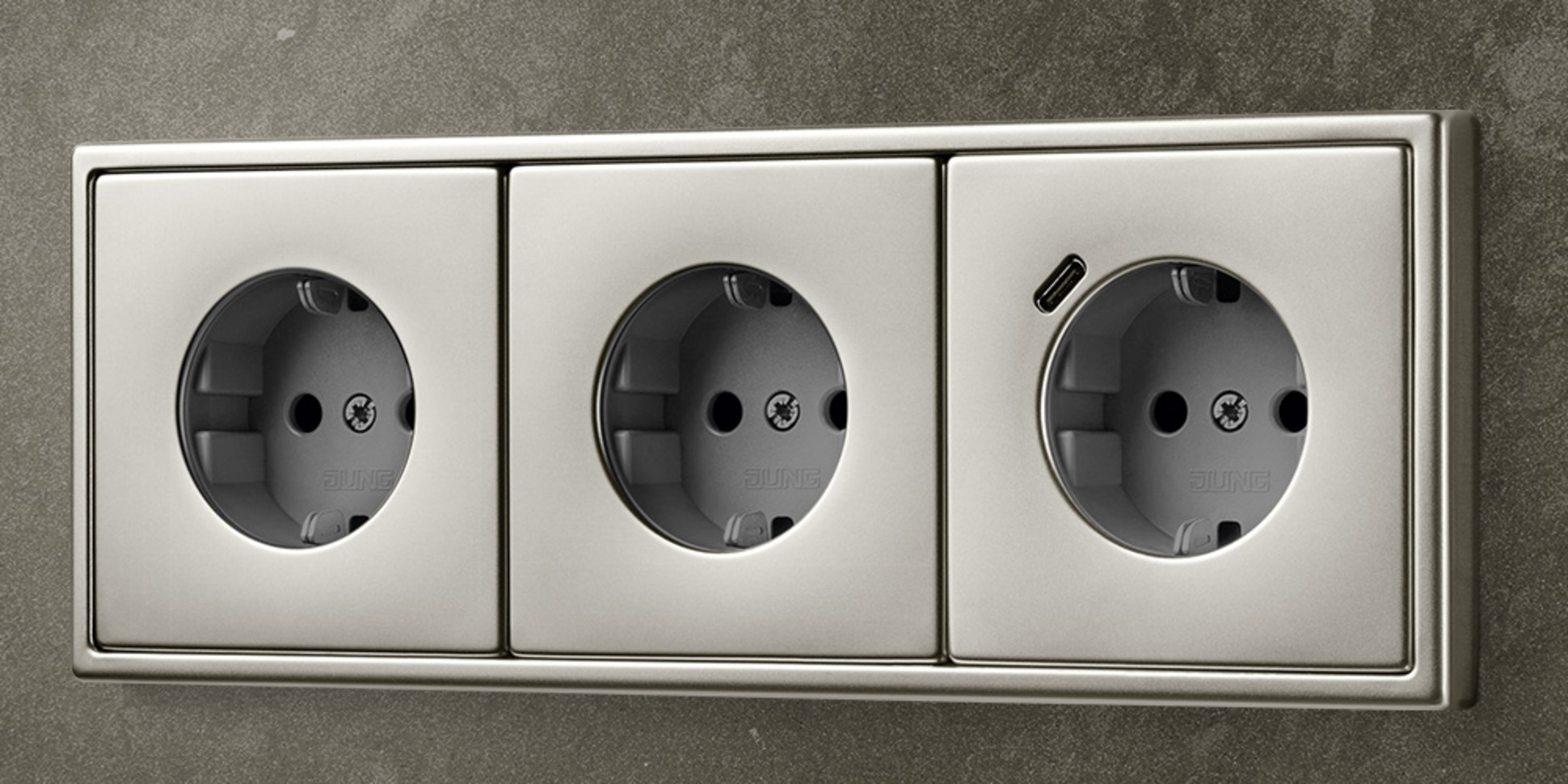 SCHUKO® Steckdosen mit USB bei PHP Elektrotechnik in Maidbronn